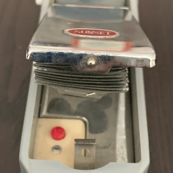 Vintage Camera “Sunset” light meter. 4.5 x 1.75 in - Picture 5 of 9